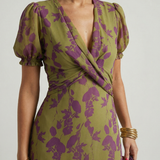 Virel | Rochie midi din țesătură ușoară și fluată cu flori
