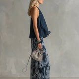 Ludovica | Set Elegant cu Bluză Închisă la Gât și Pantaloni Largi Imprimați