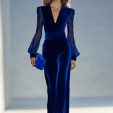 Gunta | Costum Elegant din Material de Catifea