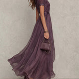 Flavia | Elegantă Rochie Lungă Violet cu Decupaj Pluș și Ornamente din Mărgele