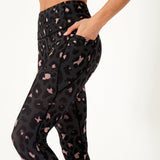 Anneli | Legingi 7/8 leopard roz cu talie neagră