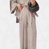 Eli | Set oversize – top cu decolteu în V și pantaloni drepți