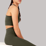 Katrin | Pantaloni Elevate All Day 7/8 cu talie înaltă în verde măsliniu